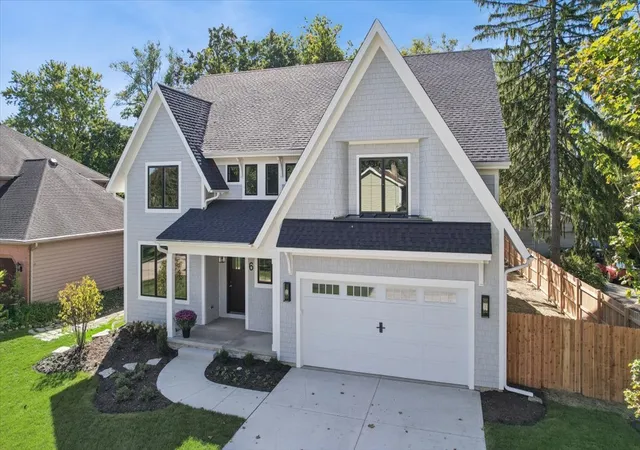 Photo 1 of Single family home for sale at 6 W Bauer Rd, Naperville, IL 60563 | MLS# 12797231 | Listing updated on 2026-10-29