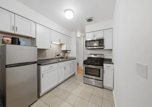 Photo 2 of Condo for sale at 1500 Robin Cir #213, Hoffman Estates, IL 60169 | MLS# 12797261 | Listing updated on 2026-10-30