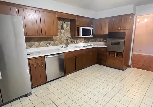 Photo 4 of Single family home for sale at 1233 190th Street, Homewood, IL 60430 | MLS# 12797277 | Listing updated on 2026-10-29
