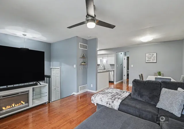 Photo 3 of Townhouse for sale at 1478 Elder Dr #0, Aurora, IL 60506 | MLS# 12797286 | Listing updated on 2026-10-29