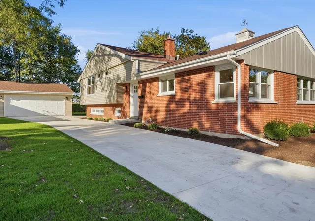 Photo 1 of Single family home for sale at 1032 61st Street, Downers Grove, IL 60516 | MLS# 12797325 | Listing updated on 2026-10-30