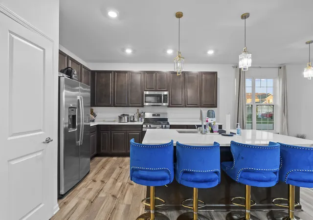 Photo 4 of Single family home for sale at 668 Braemore Ln, Yorkville, IL 60560 | MLS# 12797335 | Listing updated on 2026-10-29