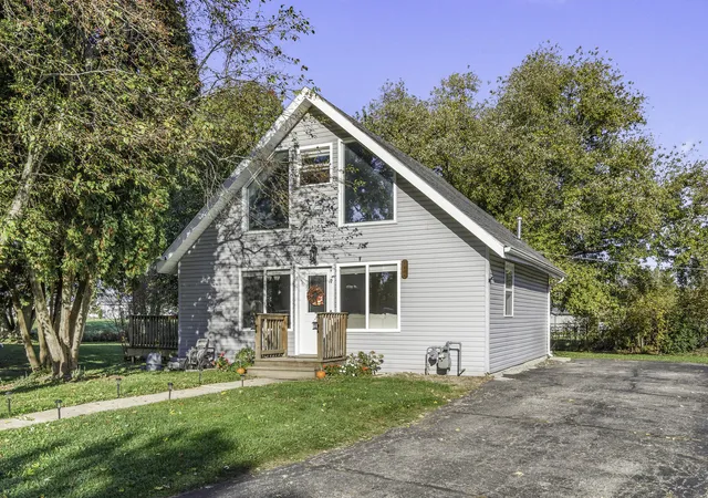 Photo 1 of Single family home for sale at 1224 Myra Ct, Lake Holiday, IL 60552 | MLS# 12797352 | Listing updated on 2026-10-30