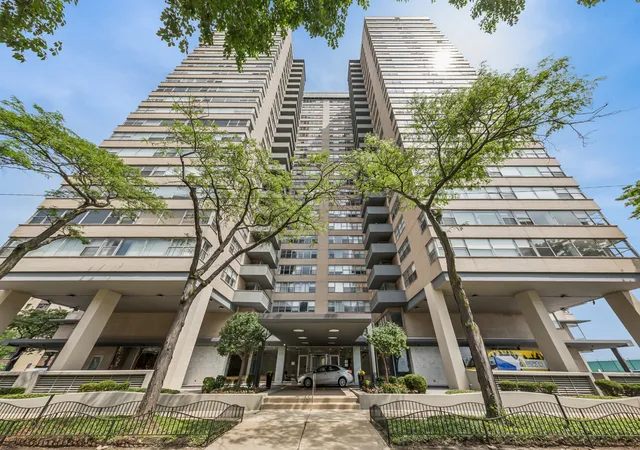 Photo 1 of Condo for sale at 6301 N Sheridan Rd #11K, Chicago, IL 60660 | MLS# 12797363 | Listing updated on 2026-10-29