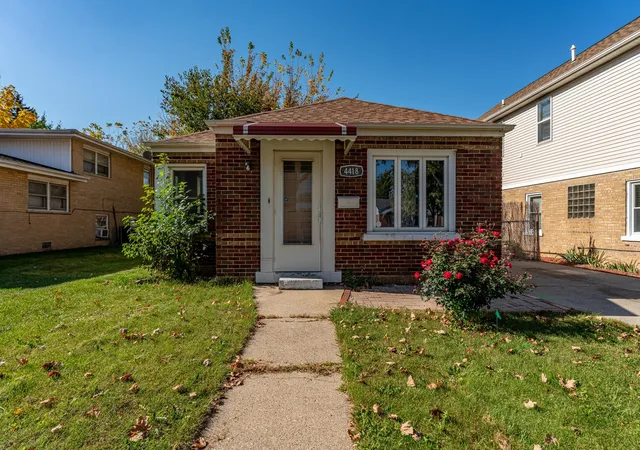 Photo 1 of Single family home for sale at 4418 Madison Ave, Brookfield, IL 60513 | MLS# 12797370 | Listing updated on 2026-10-29