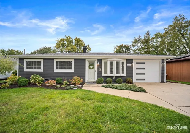 Photo 1 of Single family home for sale at 609 Ridgewood Rd, Streamwood, IL 60107 | MLS# 12797374 | Listing updated on 2026-10-29