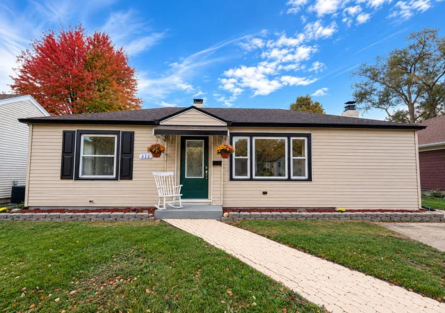 Photo 1 of Single family home for sale at 612 Cookane Ave, Elgin, IL 60120 | MLS# 12797376 | Listing updated on 2026-10-29