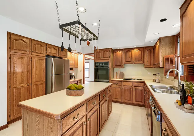 Photo 4 of Single family home for sale at 3930 Bernay Ln, Hoffman Estates, IL 60192 | MLS# 12797378 | Listing updated on 2026-10-29