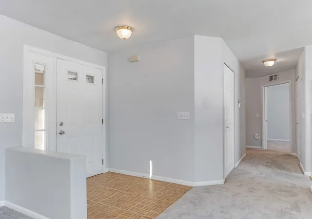 Listing Photo 5 - Condo for sale in building located at 876 Brompton Ct, Carol Stream, IL 60188 - Unit #876