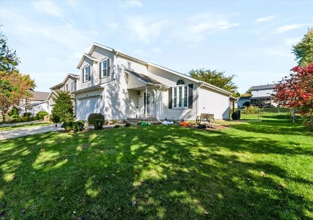 Photo 2 of Single family home for sale at 1503 Espey Dr, Bloomington, IL 61704 | MLS# 12797405 | Listing updated on 2026-10-30
