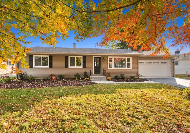 Photo 1 of Single family home for sale at 208 N Wabena Ave, Minooka, IL 60447 | MLS# 12797444 | Listing updated on 2026-10-30