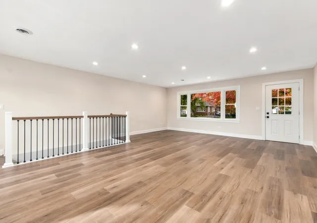 Photo 4 of Single family home for sale at 208 N Wabena Ave, Minooka, IL 60447 | MLS# 12797444 | Listing updated on 2026-10-30