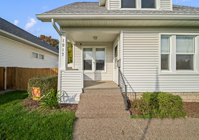 Photo 3 of Single family home for sale at 1917 32nd Street, Moline, IL 61265 | MLS# 12797467 | Listing updated on 2026-10-29