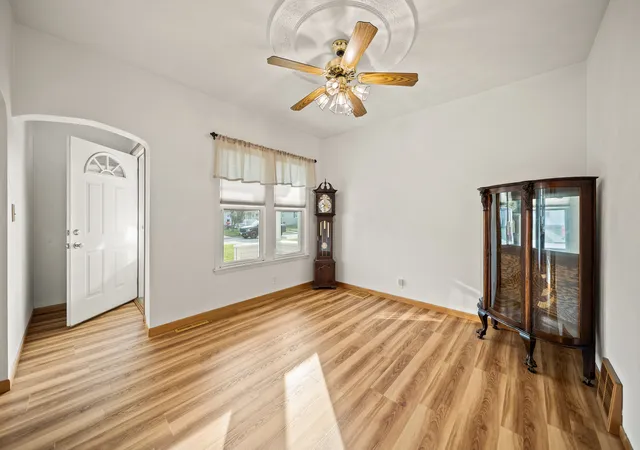Photo 4 of Single family home for sale at 1917 32nd Street, Moline, IL 61265 | MLS# 12797467 | Listing updated on 2026-10-29
