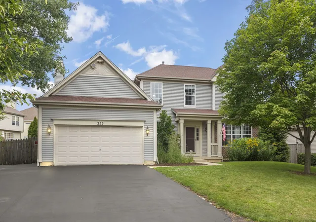 Photo 1 of Single family home for sale at 253 Carlton Mews Ct, Sugar Grove, IL 60554 | MLS# 12797483 | Listing updated on 2026-10-29