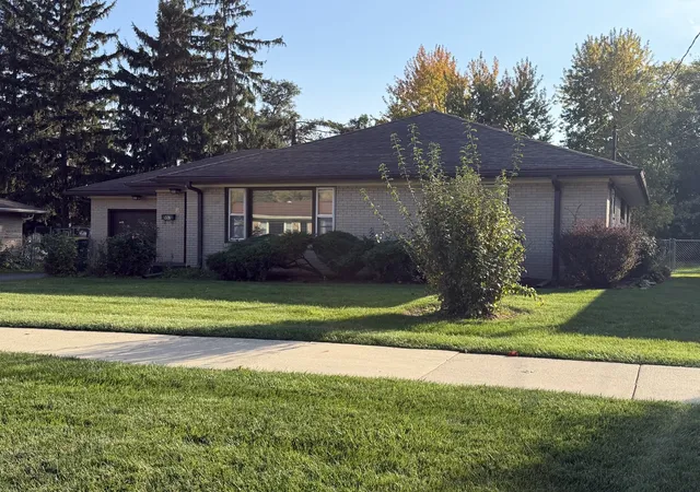 Photo 2 of Single family home for sale at 557 E 2nd Street, Lockport, IL 60441 | MLS# 12797484 | Listing updated on 2026-10-29