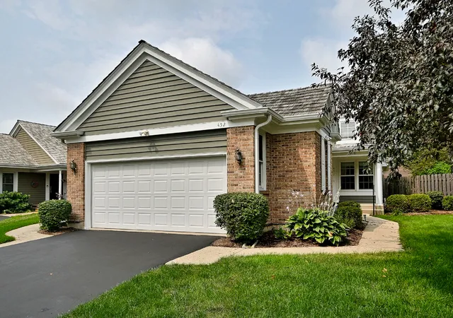 Photo 1 of Single family home for sale at 452 Park Barrington Dr, Barrington, IL 60010 | MLS# 12797490 | Listing updated on 2026-10-29