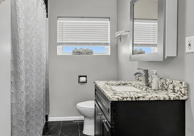 Photo 4 of Single family home for sale at 2712 W 97th Place, Evergreen Park, IL 60805 | MLS# 12797506 | Listing updated on 2026-10-29