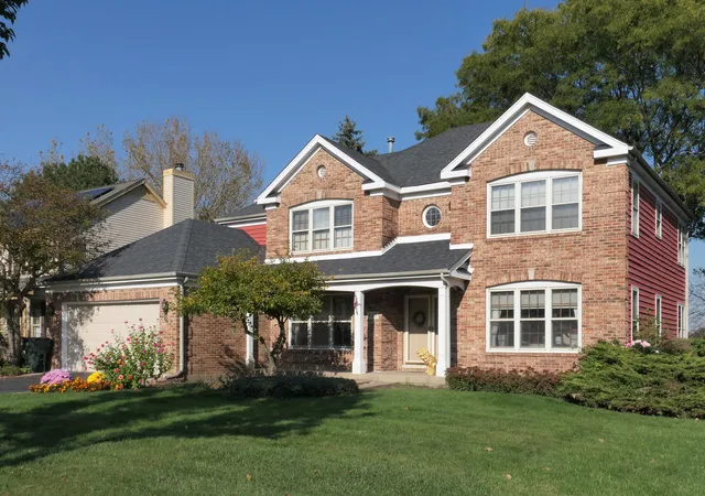 Photo 3 of Single family home for sale at 620 Ambria Dr, Mundelein, IL 60060 | MLS# 12797508 | Listing updated on 2026-10-29