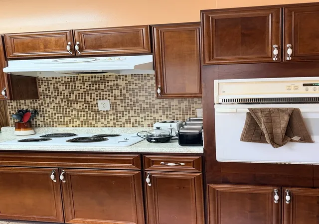 Photo 4 of Single family home for sale at 8118 S Rhodes Ave, Chicago, IL 60619 | MLS# 12797513 | Listing updated on 2026-10-29