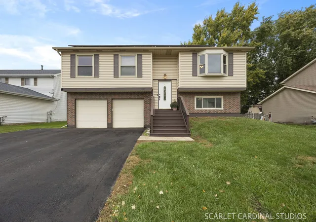 Photo 1 of Single family home for sale at 3125 Winchester Ct, Aurora, IL 60504 | MLS# 12797518 | Listing updated on 2026-10-29