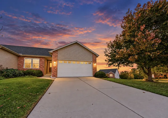 Townhouse for sale at 171 Cassidy Rd, Normal, IL 61761 | MLS# 12797554