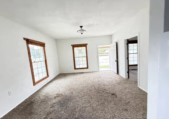 Photo 2 of Single family home for sale at 626 S Saint Louis St, Sparta, IL 62286 | MLS# 12797576 | Listing updated on 2026-10-30