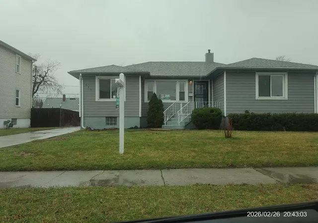 Photo 1 of Single family home for sale at 650 Greenbay Ave, Calumet City, IL 60409 | MLS# 12797602 | Listing updated on 2026-10-30