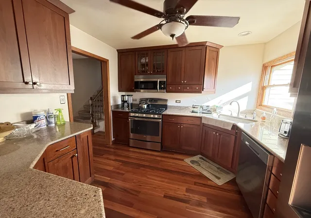 Photo 2 of Single family home for sale at 5105 W Dartmoor Dr, Mc Henry, IL 60050 | MLS# 12797621 | Listing updated on 2026-10-30