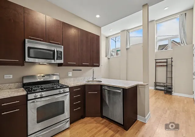 Photo 4 of Condo for sale at 1256 N Cleaver St #1E, Chicago, IL 60642 | MLS# 12797650 | Listing updated on 2026-10-30