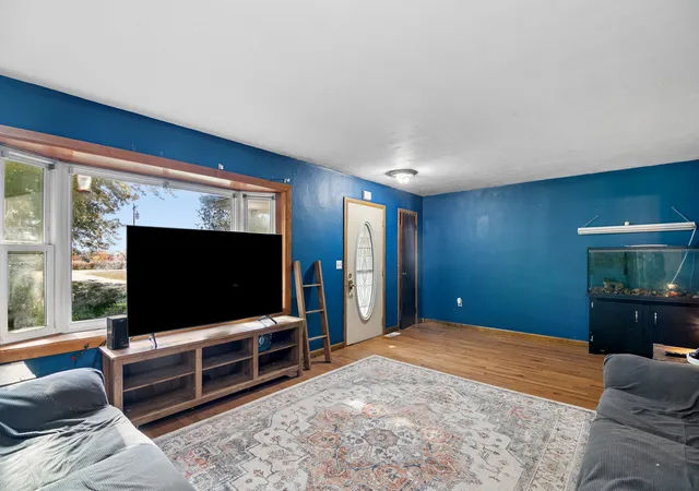 Photo 3 of Single family home for sale at 2046 E 2200 North Rd, Watseka, IL 60970 | MLS# 12797684 | Listing updated on 2026-10-30