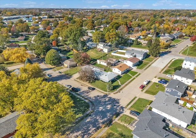 Photo 1 of House for sale at 2106 W Columbia Ave, Davenport, IA 52804 | MLS# 12797777 | Listing updated on 2026-10-30