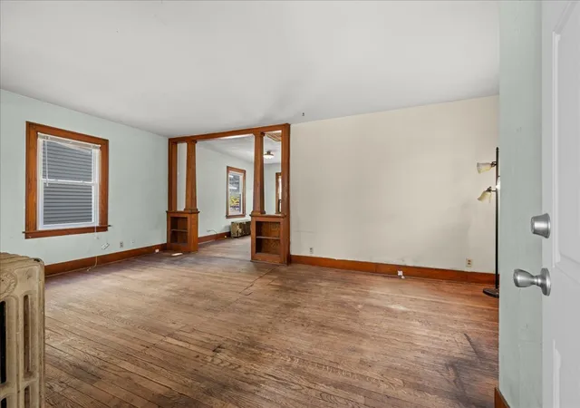 Photo 4 of Single family home for sale at 540 Woodlawn Ave, Aurora, IL 60506 | MLS# 12797794 | Listing updated on 2026-10-30