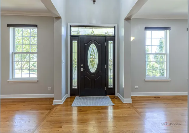 Photo 3 of Single family home for sale at 416 Ptarmigan Pl, Lindenhurst, IL 60046 | MLS# 12797829 | Listing updated on 2026-10-30