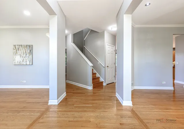 Photo 4 of Single family home for sale at 416 Ptarmigan Pl, Lindenhurst, IL 60046 | MLS# 12797829 | Listing updated on 2026-10-30