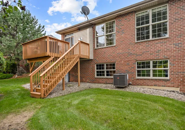 Photo 3 of Townhouse for sale at 18021 Breckenridge Blvd, Orland Park, IL 60467 | MLS# 12797885 | Listing updated on 2026-10-30