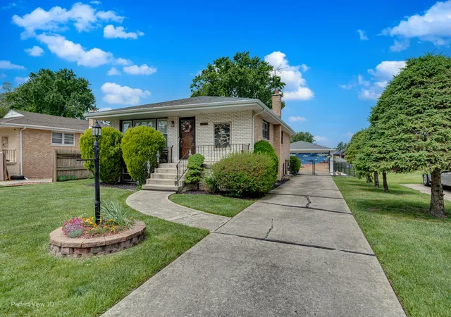 Single family home for sale at 9020 Nashville Ave, Oak Lawn, IL 60453 | MLS# 12797910
