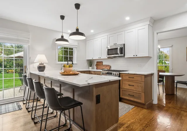 Photo 2 of Single family home for sale at 52 Verne Cir, Barrington, IL 60010 | MLS# 12797933 | Listing updated on 2026-10-30