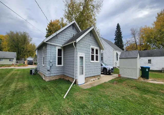 Photo 4 of Single family home for sale at 510 12th Avenue, Rock Falls, IL 61071 | MLS# 12798002 | Listing updated on 2026-10-30