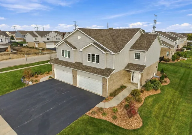 Photo 1 of Townhouse for sale at 1550 Glenbrooke Ln, New Lenox, IL 60451 | MLS# 12798105 | Listing updated on 2026-10-30