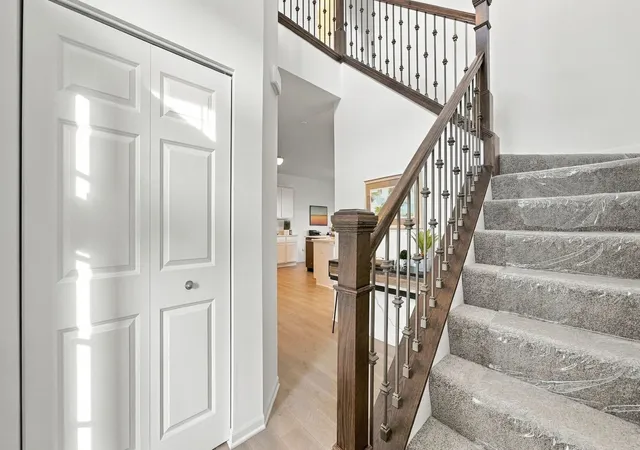 Photo 3 of Townhouse for sale at 1550 Glenbrooke Ln, New Lenox, IL 60451 | MLS# 12798105 | Listing updated on 2026-10-30
