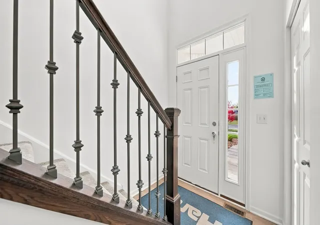 Photo 4 of Townhouse for sale at 1550 Glenbrooke Ln, New Lenox, IL 60451 | MLS# 12798105 | Listing updated on 2026-10-30