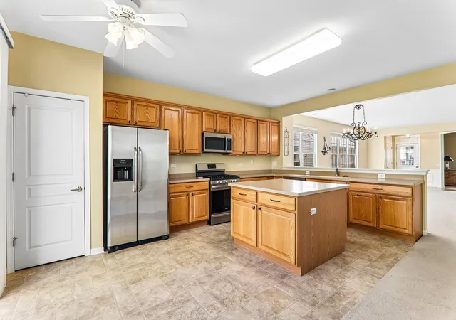 Photo 4 of Single family home for sale at 13410 Crestview Dr, Huntley, IL 60142 | MLS# 12798114 | Listing updated on 2026-10-30