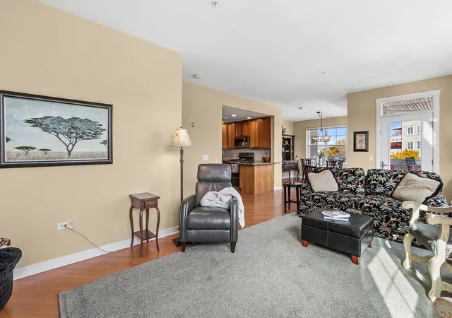 Photo 4 of Condo for sale at 960 Harris Rd #24, Grayslake, IL 60030 | MLS# 12798117 | Listing updated on 2026-10-30
