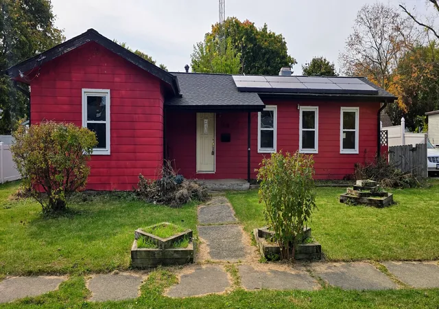 Single family home for sale at 1106 Ruby St, Belvidere, IL 61008 | MLS# 12798164