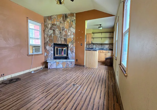 Photo 2 of Single family home for sale at 1106 Ruby St, Belvidere, IL 61008 | MLS# 12798164 | Listing updated on 2026-10-30