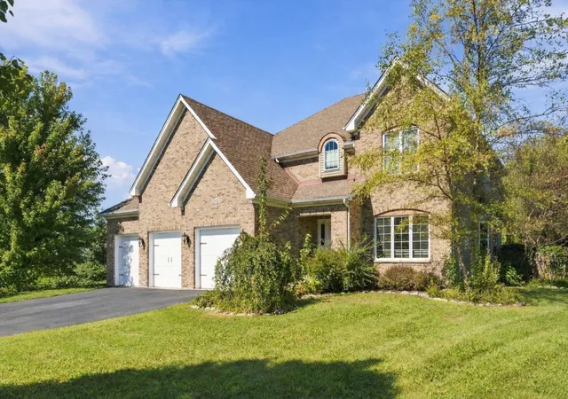 Photo 2 of Single family home for sale at 12908 Timber Wood Cir, Plainfield, IL 60585 | MLS# 12798166 | Listing updated on 2026-10-30