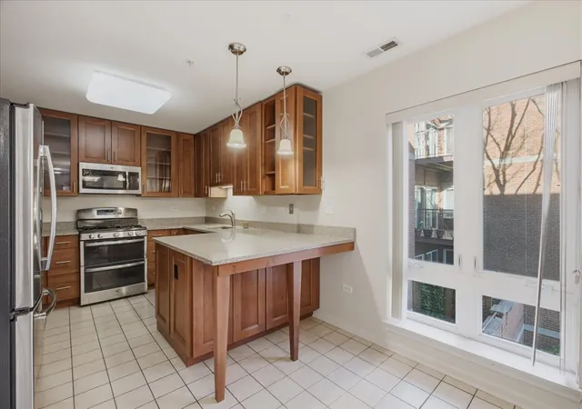 Photo 2 of Condo for sale at 5040 W Warren St #301, Skokie, IL 60077 | MLS# 12798220 | Listing updated on 2026-10-30