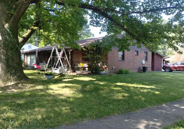 2nd image of 600 S Skyline, Carbondale, IL 62901 | MLS# EB302998