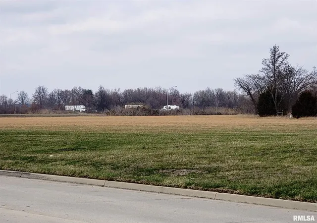 Photo 4 of Land for sale at 130 N Hotze Rd, Salem, IL 62881 | MLS# EB446491 | Listing updated on 2026-05-25